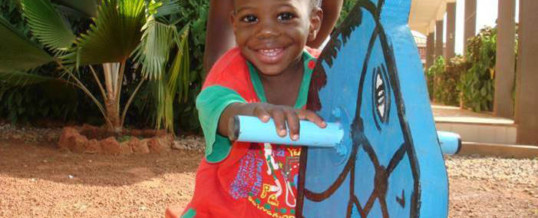 Stiftung Zoodo – Errichtung Spielplatz für Waisenhaus in Burkina Faso und Mittagstisch für 1 Jahr